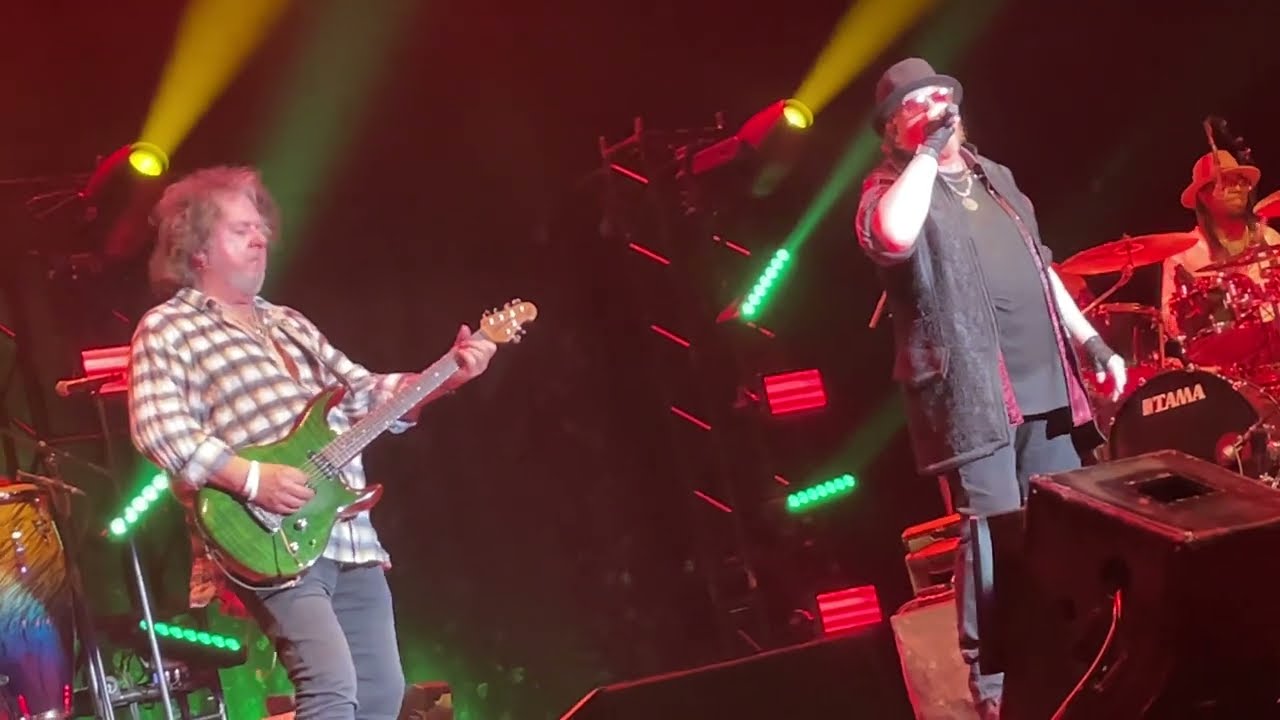 TOTO - AFRICA Live Rockhal Luxembourg 23/08/22
