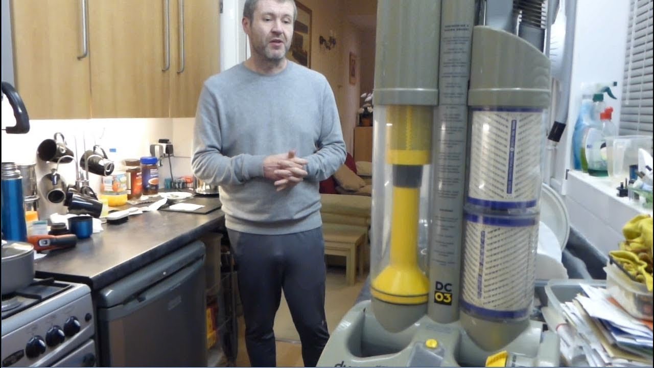 Technical: Dyson DC03 - Motor replacement / Clutch replacement PART 1