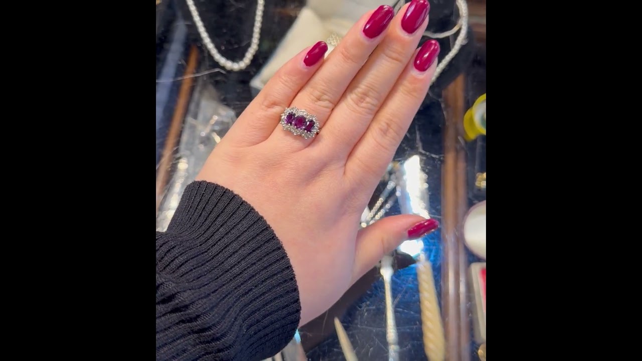 1977s Vintage 18ct White Gold Ruby Trilogy & Diamond Cluster Ring Size M 1/2