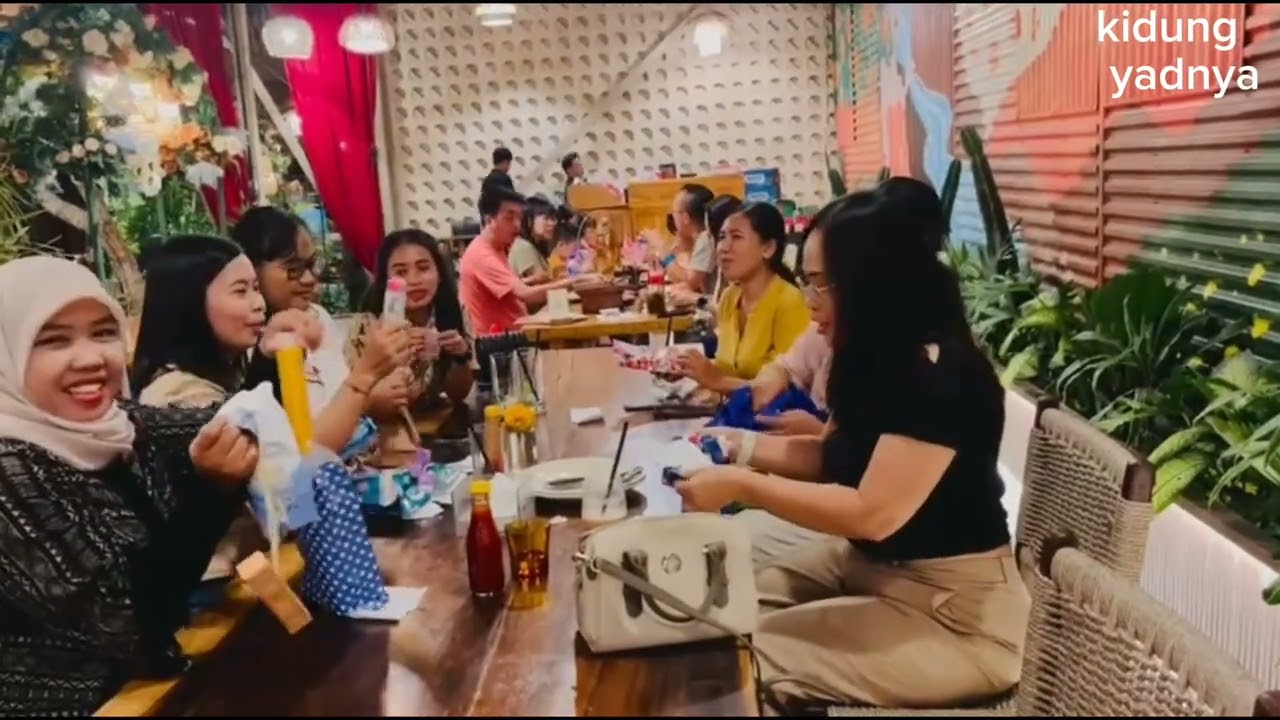 Cafe Gemitir, Jl. Nakula no 88 Denpasar Bali #bali #viralvideo 