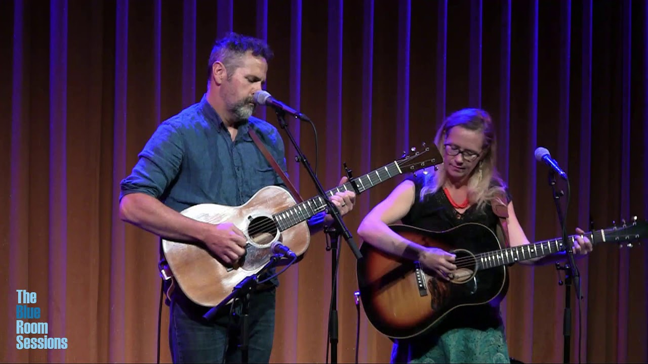 Pharis & Jason Romero - Old World Style