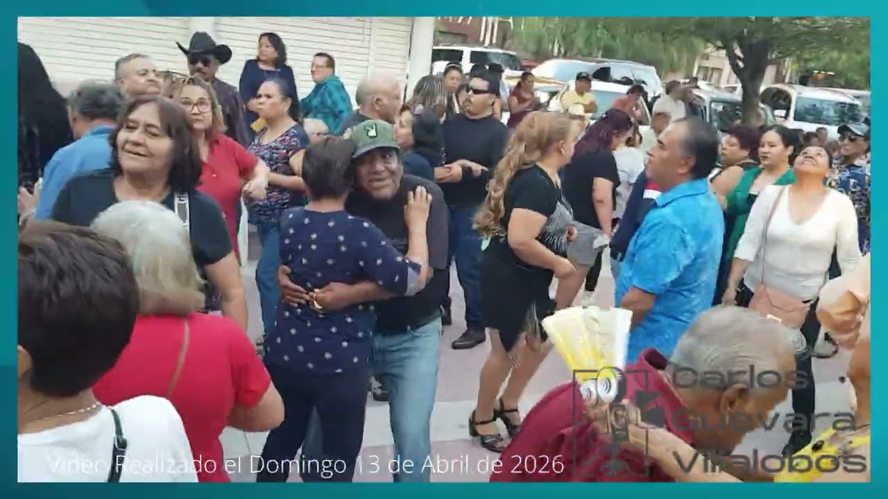 Baile en la Plaza de Armas Torre&oacute;n Coahuila M&eacute;xico (Los Triple) 