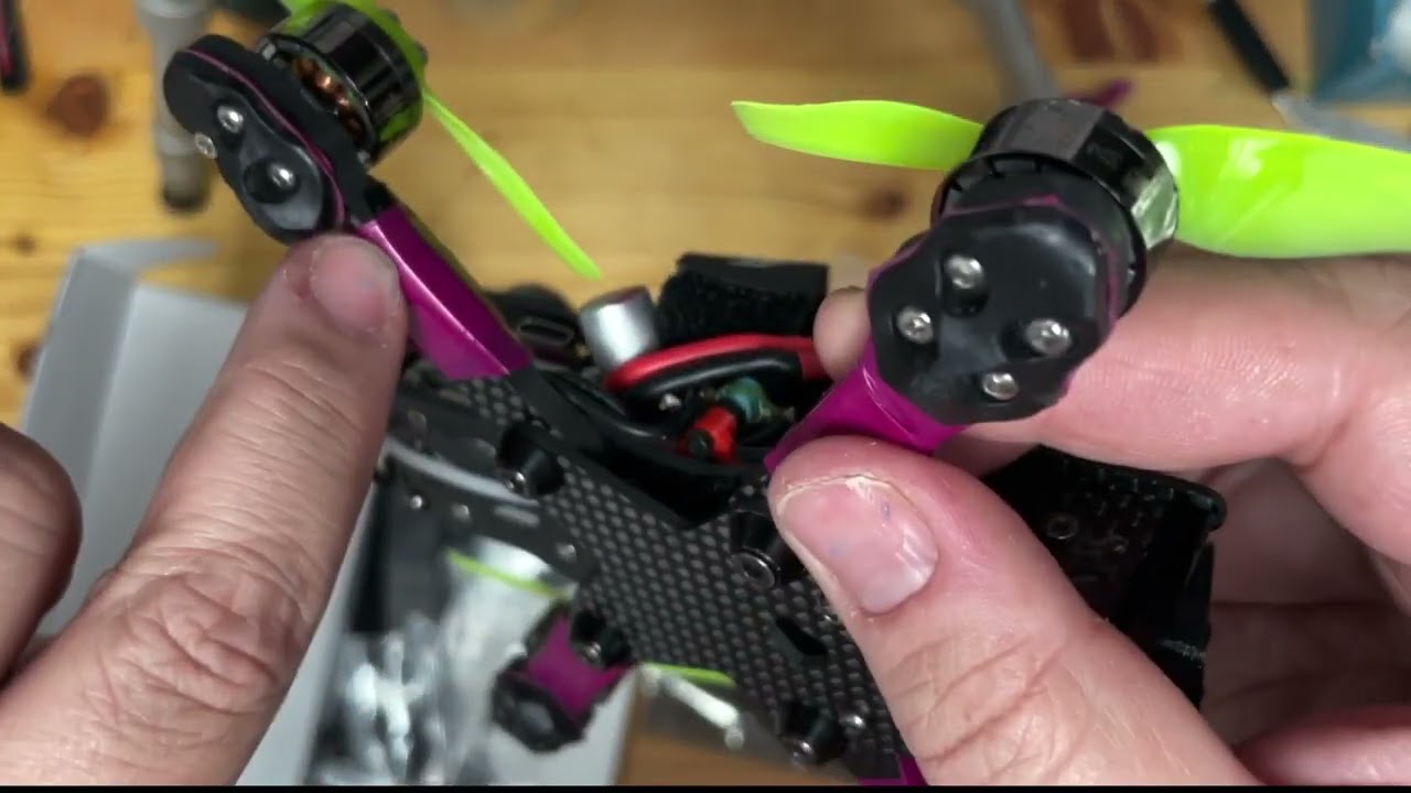 ImpulseRC Apex VS Readytosky Apex clone. Unboxing and comparison!