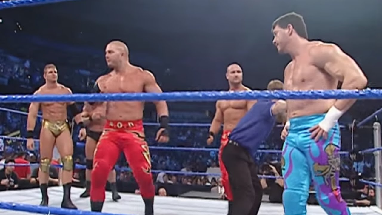 ПОЛНОМЕТРАЖНЫЙ МАТЧ - SmackDown - Фатальный четырёхсторонний матч за титул чемпиона WWE Tag Team