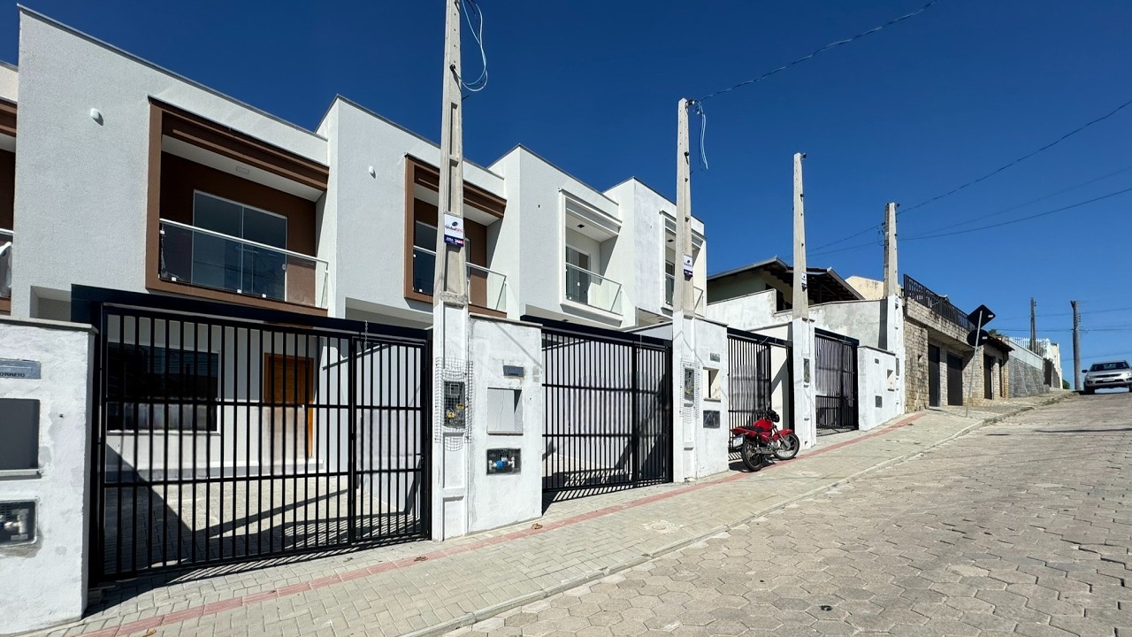Locação - Casa com 02 quartos para Alugar no Guanabara