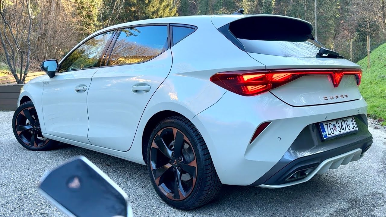 New CUPRA LEON 2024 FACELIFT - FIRST LOOK & visual REVIEW (amazing HATCHBACK)