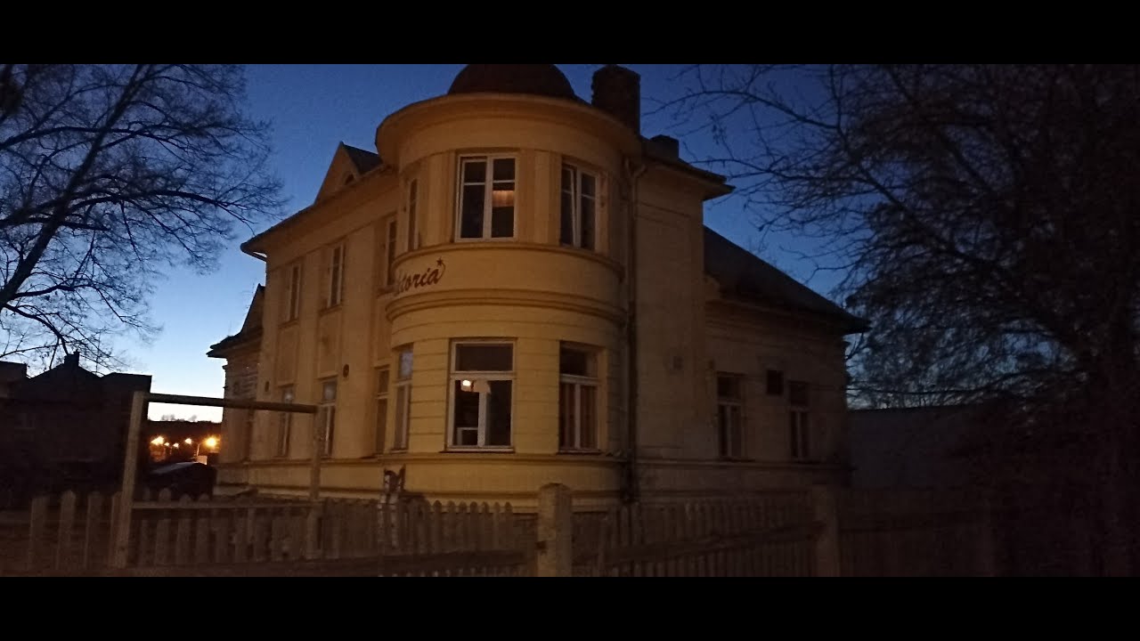 Průzkum dlouho opuštěné budovy Valmez lets go....