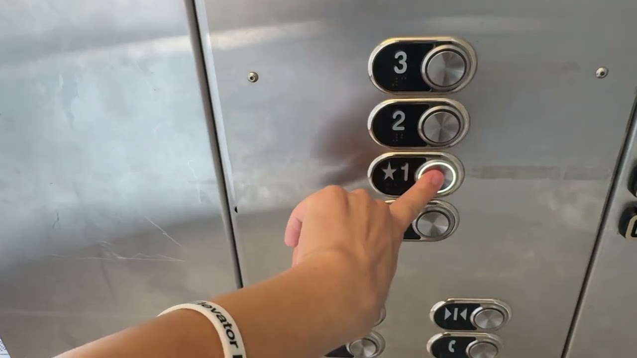 От Schindler 330A до гидравлического лифта HXPress в Hampton Social в центре Далласа, штат Техас.