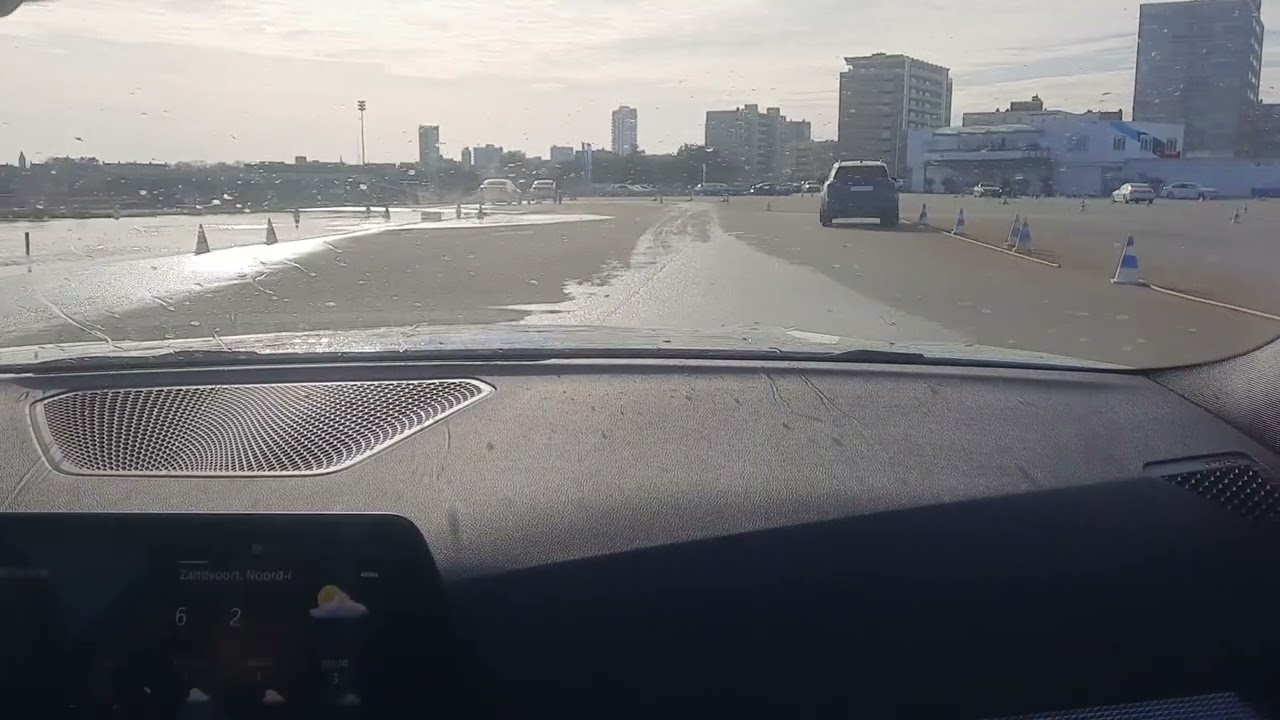 BMW Driving Experience J-turn @ Zandvoort