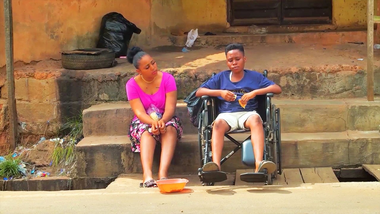 Ne manquez pas ce film poignant sur un garçon handicapé sans-abri et sa sœur - film nigérian