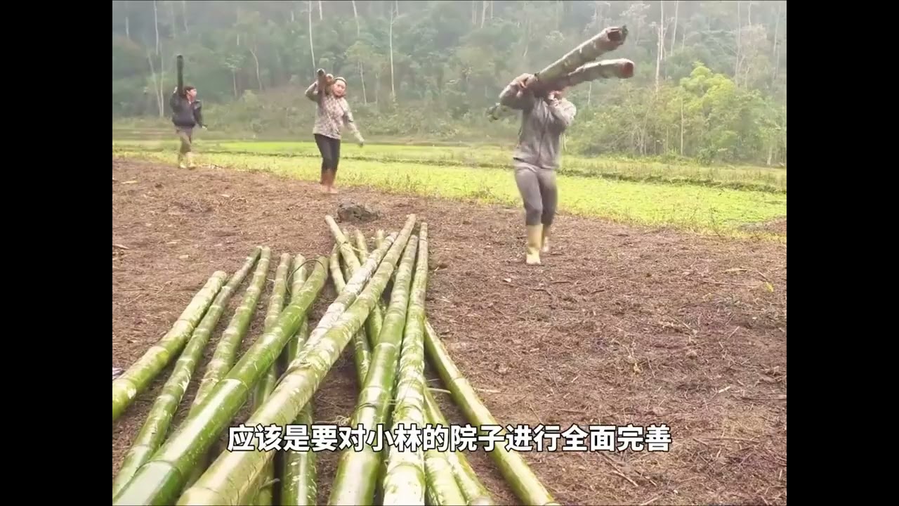 臺風來了！破舊的家被雨水澆成湯，單親媽媽帶著小孩哭紅了眼睛…天空是灰色的，只有救援車隊在前面