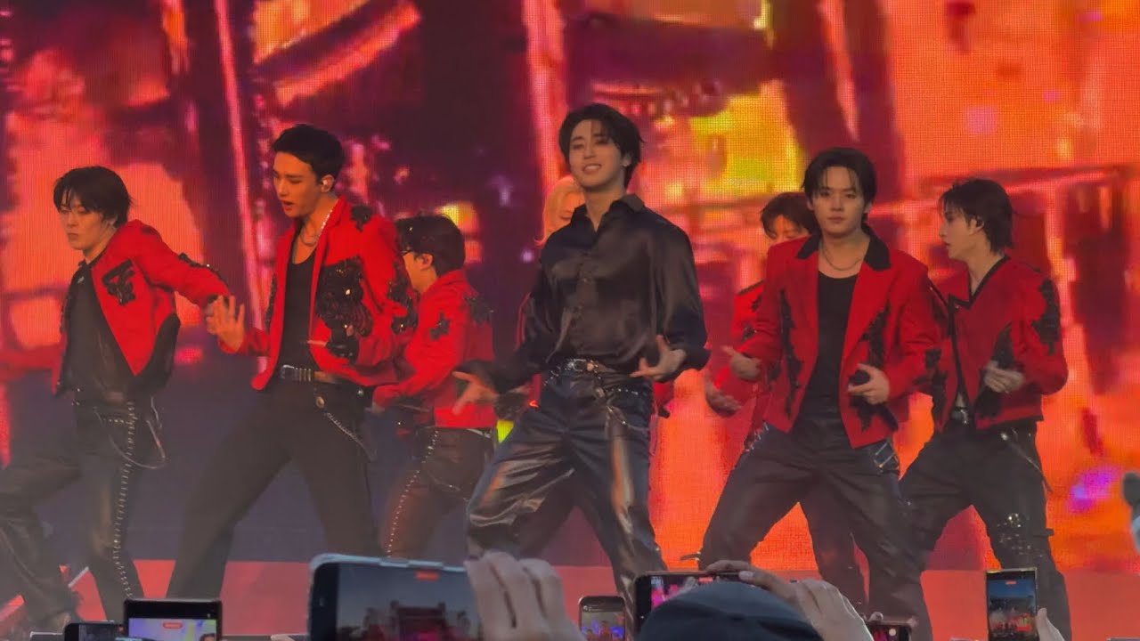 STRAY KIDS - DOMINO - San Francisco (fancam)