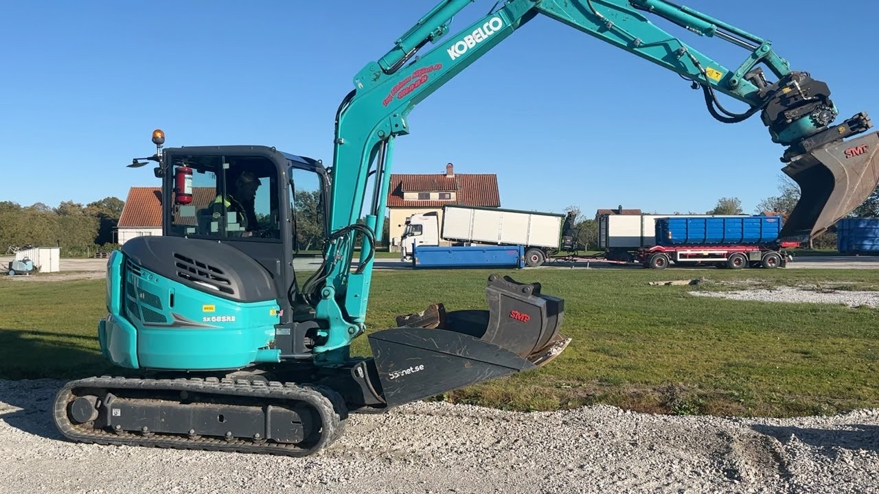 Köp Grävmaskin Kobelco Sk58SRX-7 med tiltrotator & skopor på Klaravik