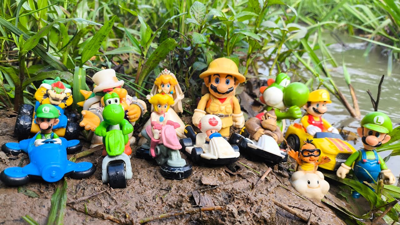 Super Mario bros: Princess peach|Mario|Luigi|Yoshi|Toad|Koopa troopa|goomba mario|Bowser|donkey kong