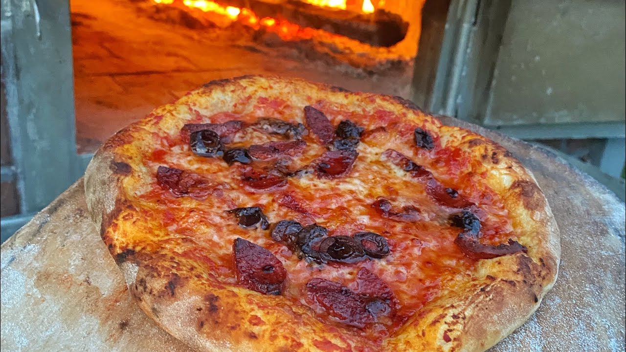 Evde Mükemmel Pizza Nasıl Yapılır? Orjinal Pizza Hamuru Tarifi