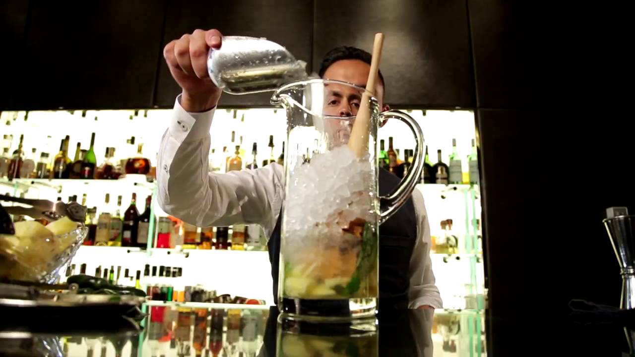 Jose Luis Leon at Moskovsky bar.