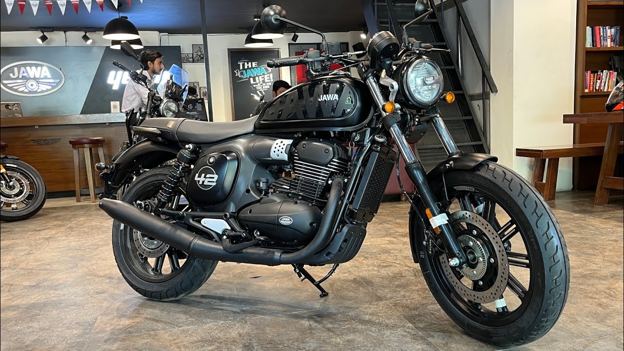 2025 Jawa 42 FJ Deep Black Colour Walkaround 😍 | Price | Mileage | Features | Chassis Number 9