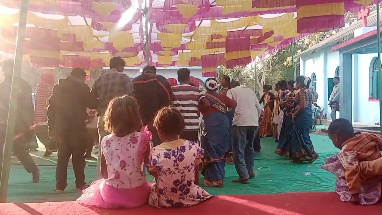 रेल रेलां रकाबा बस रेलां रकाबा नीरालं नीरलं रे असमते कोटलो मंडली में धमाका 