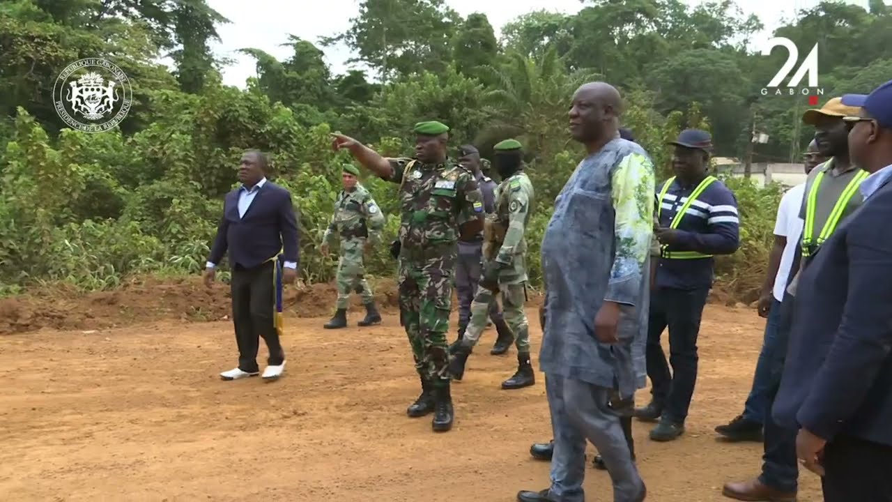 GABON - SOCIÉTÉ - VISITE TRONÇON NTOUM - COCOBEACH