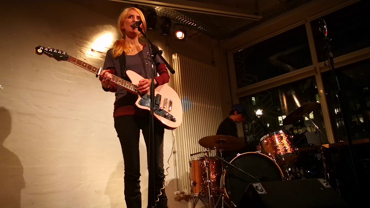 Mar&iacute;a Taylor Clean Getaway live in Bremen