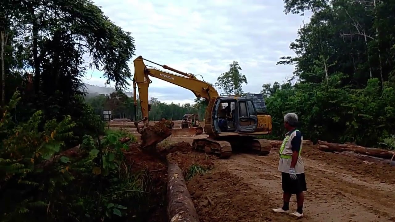JENGKAUT BERAT HEAVY EXCAVATOR HITACHI ZAXIS 130 BIKIN BUAT JAMBATAN 