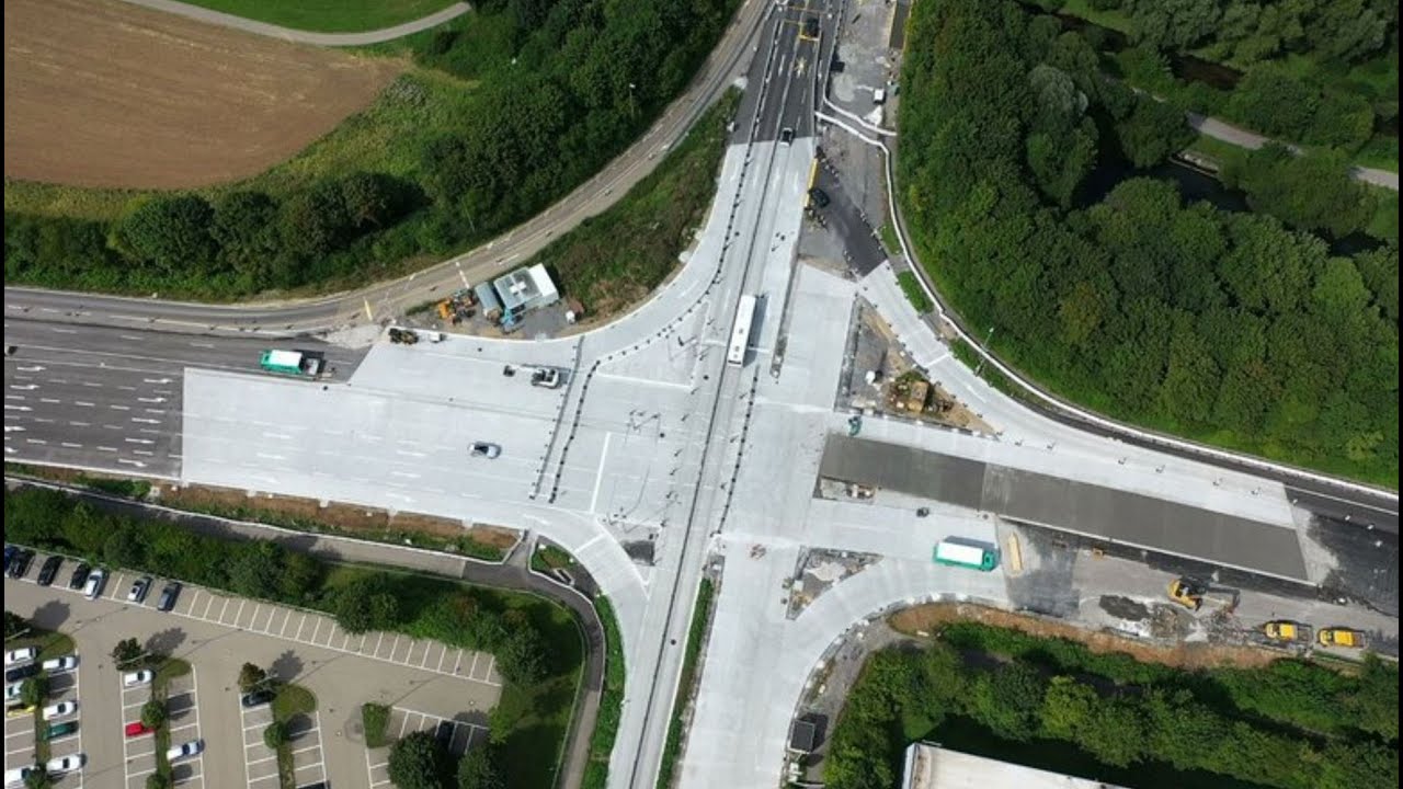 Straßenkreuzung aus Beton - Daimler-Kreuzung in Böblingen