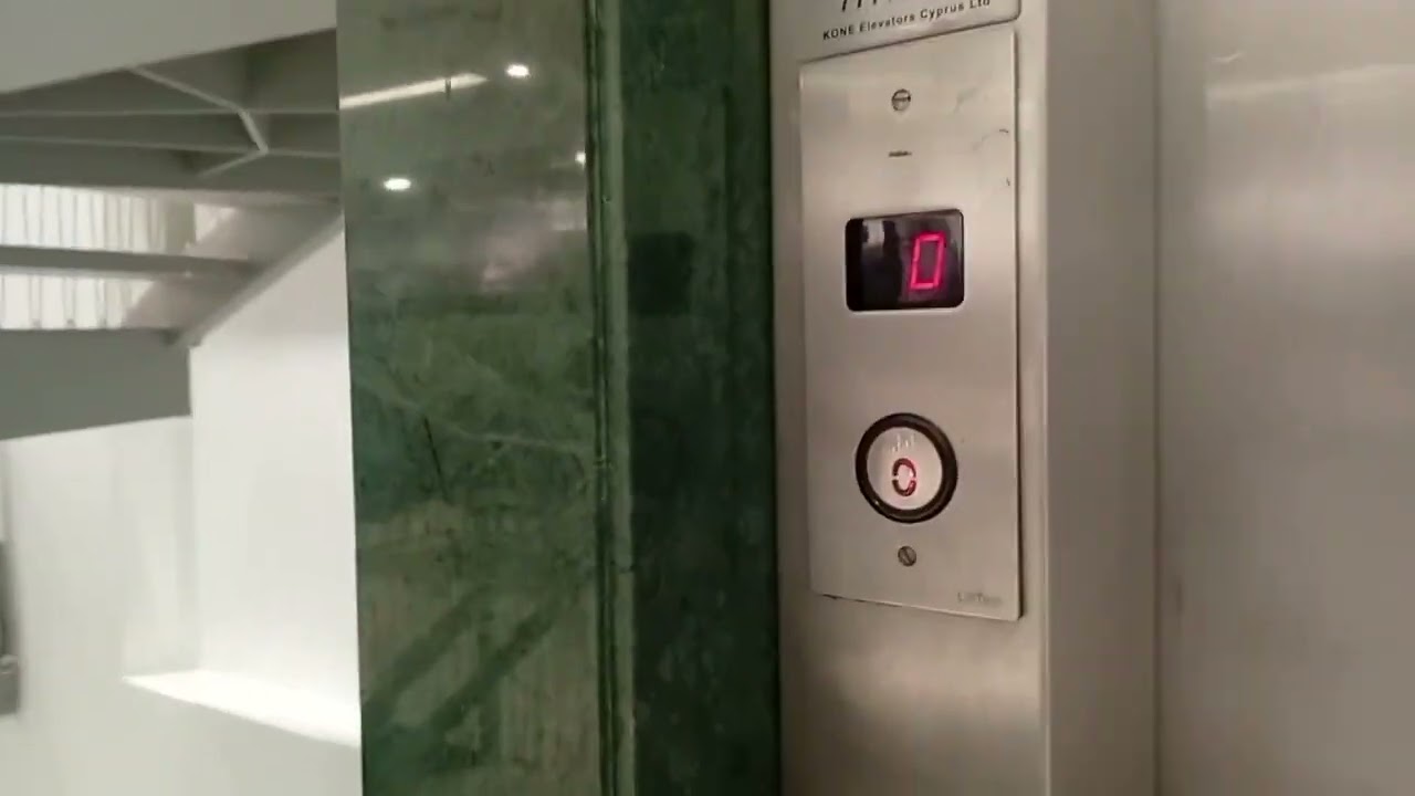 Allot of elevators! Makariou tour