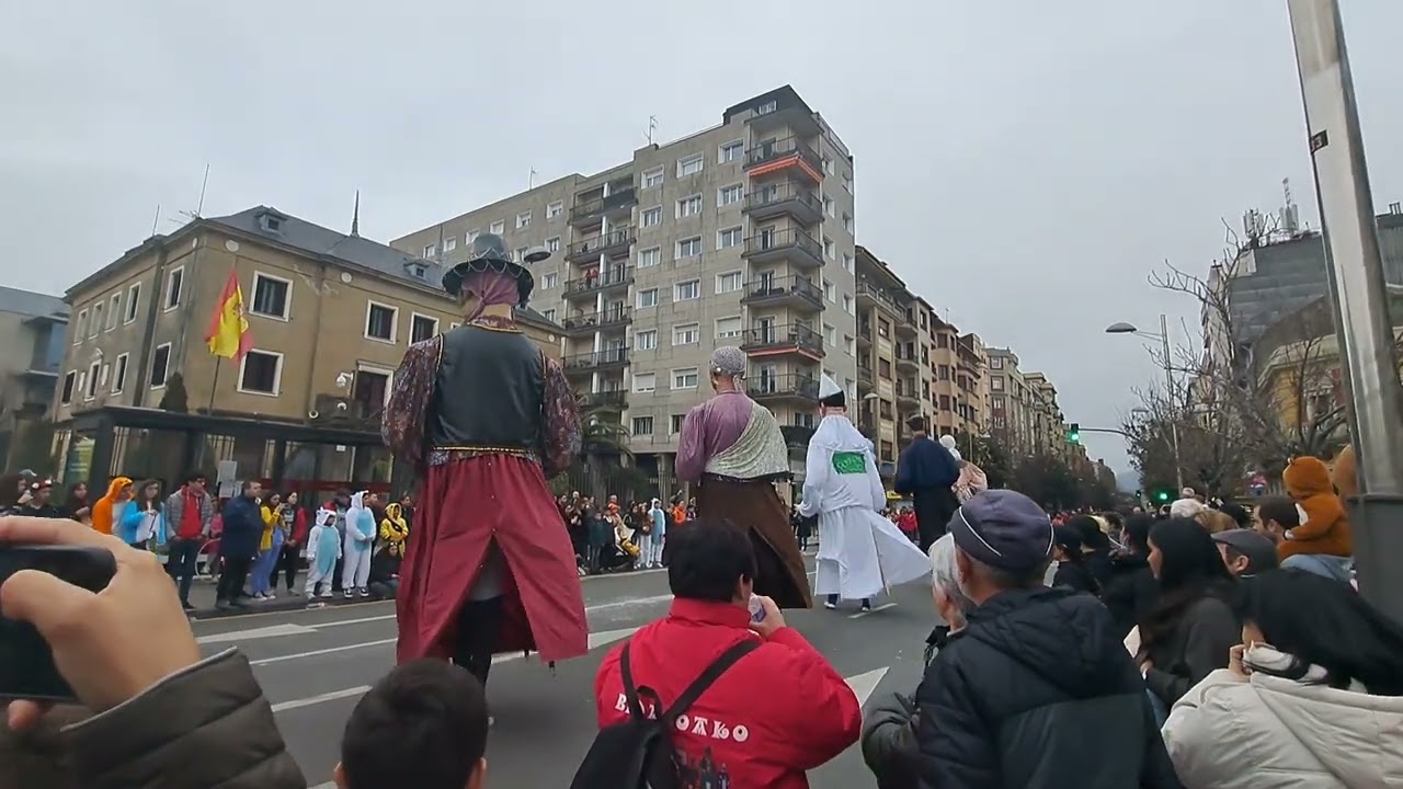 Vals de Bidasoako Erraldoiak + Zanpantzar en el Domingo de Carnaval de Irún | 19 de febrero de 2023
