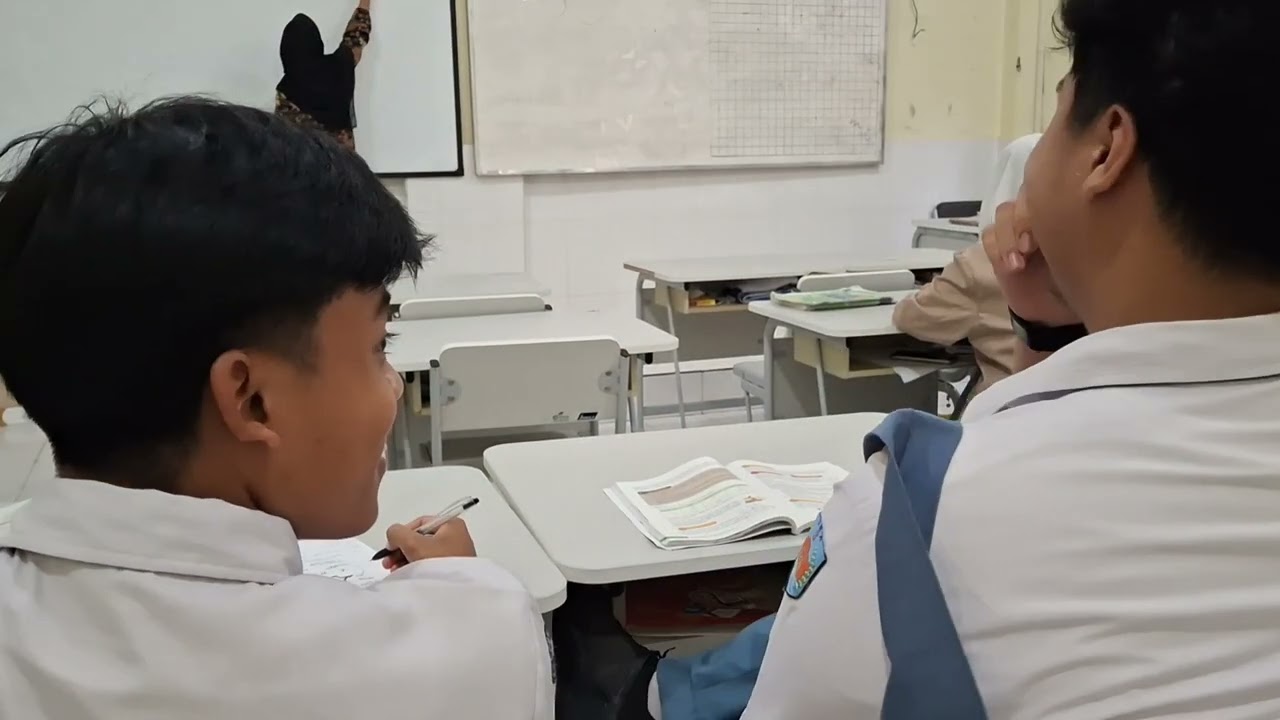 Nalika TataKrama Kelangan Panggonan - Tugas Praktikum Bahasa Jawa Kelompok 3 XII F2 SMAN 3 MAGELANG 