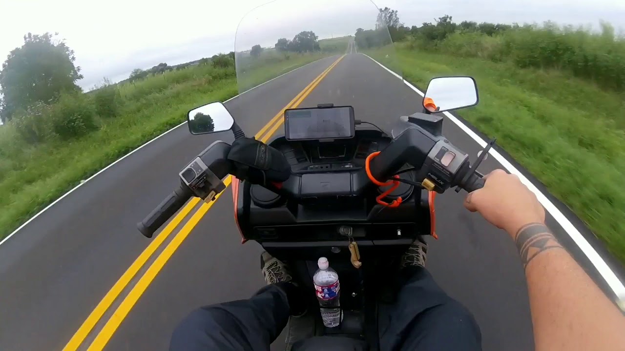 Exploring Missouri Backroads via Honda Helix