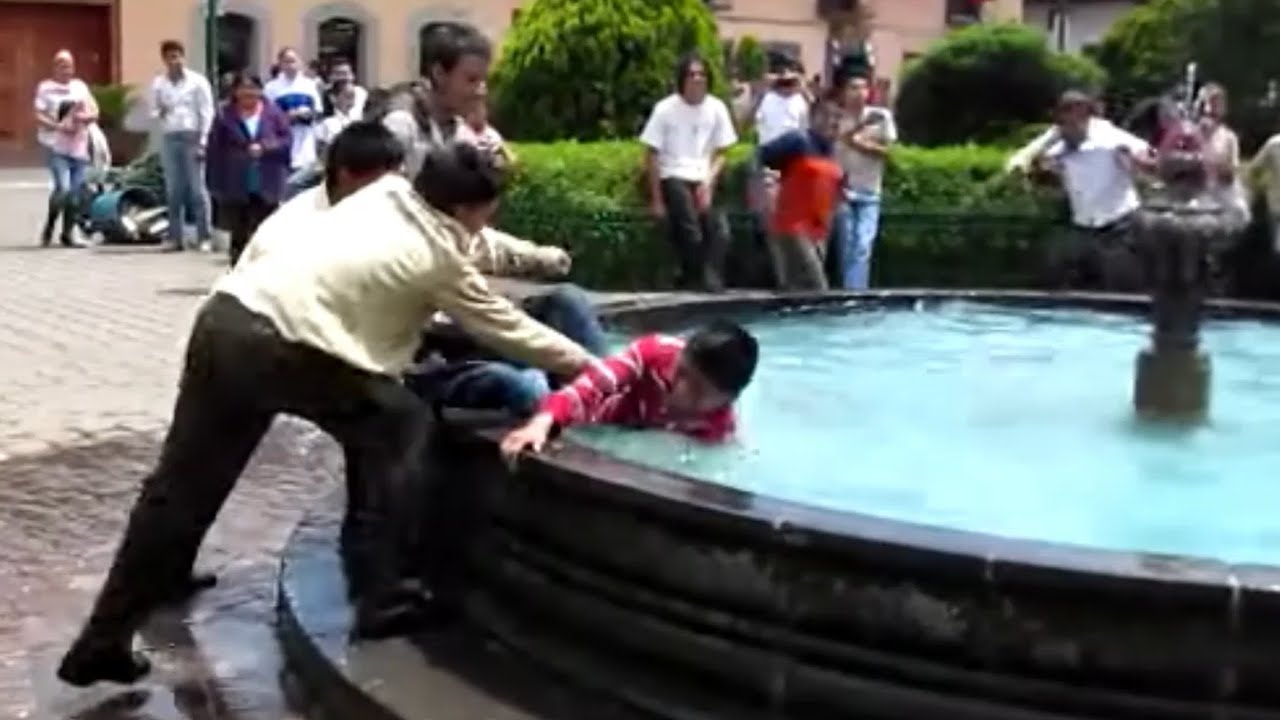 A la fontaine de Zacatlan