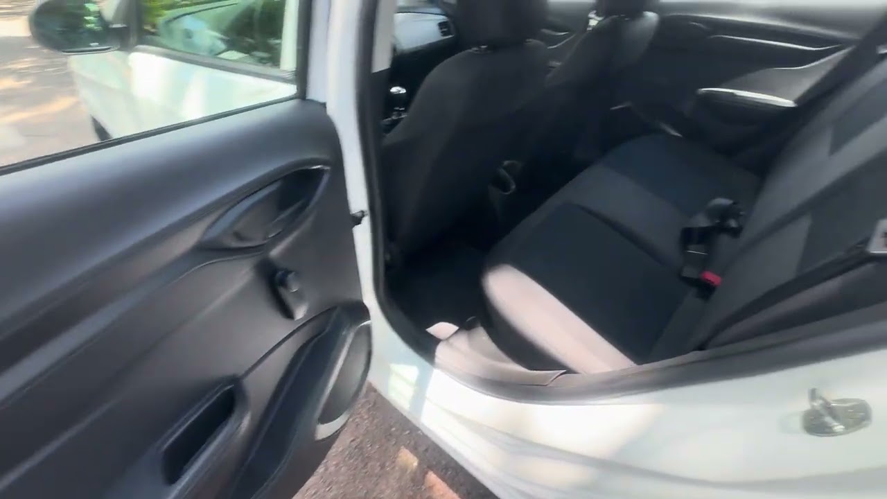 Chevrolet Ônix Joy 2017 