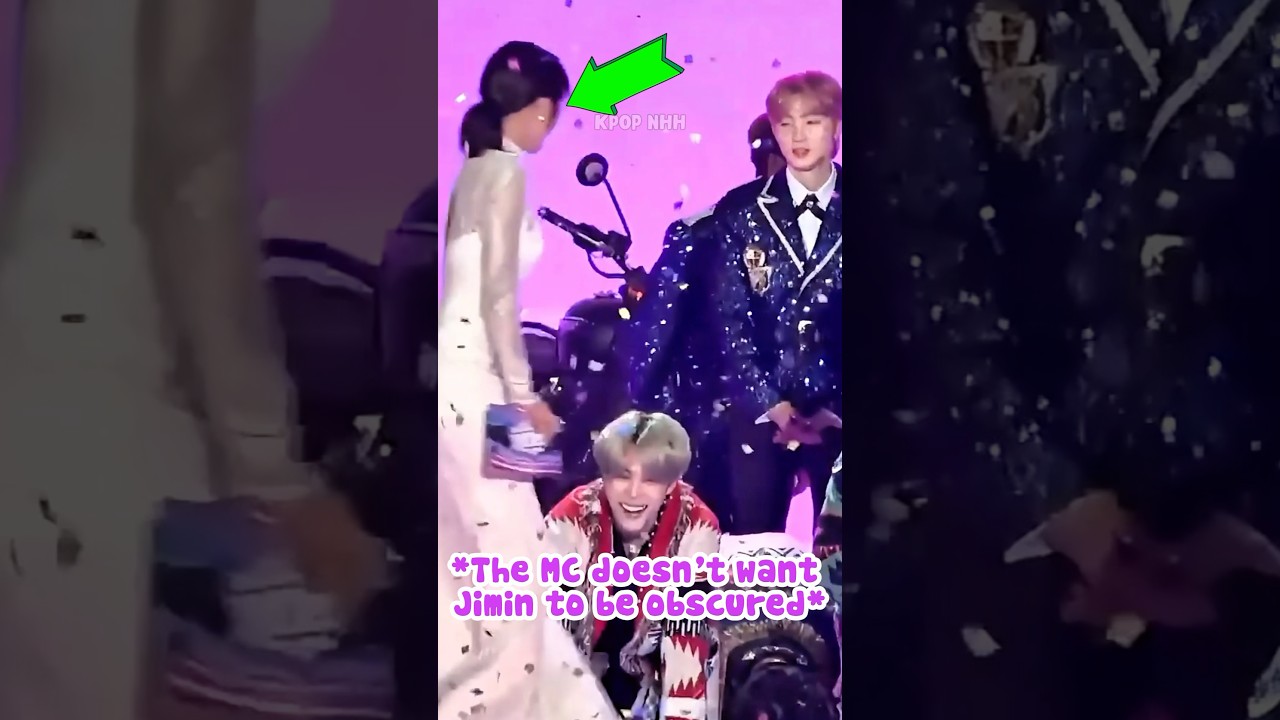 Jimin Suddenly Kneel To The Floor And Scared The MC 😜😂 #shorts #bts #jimin