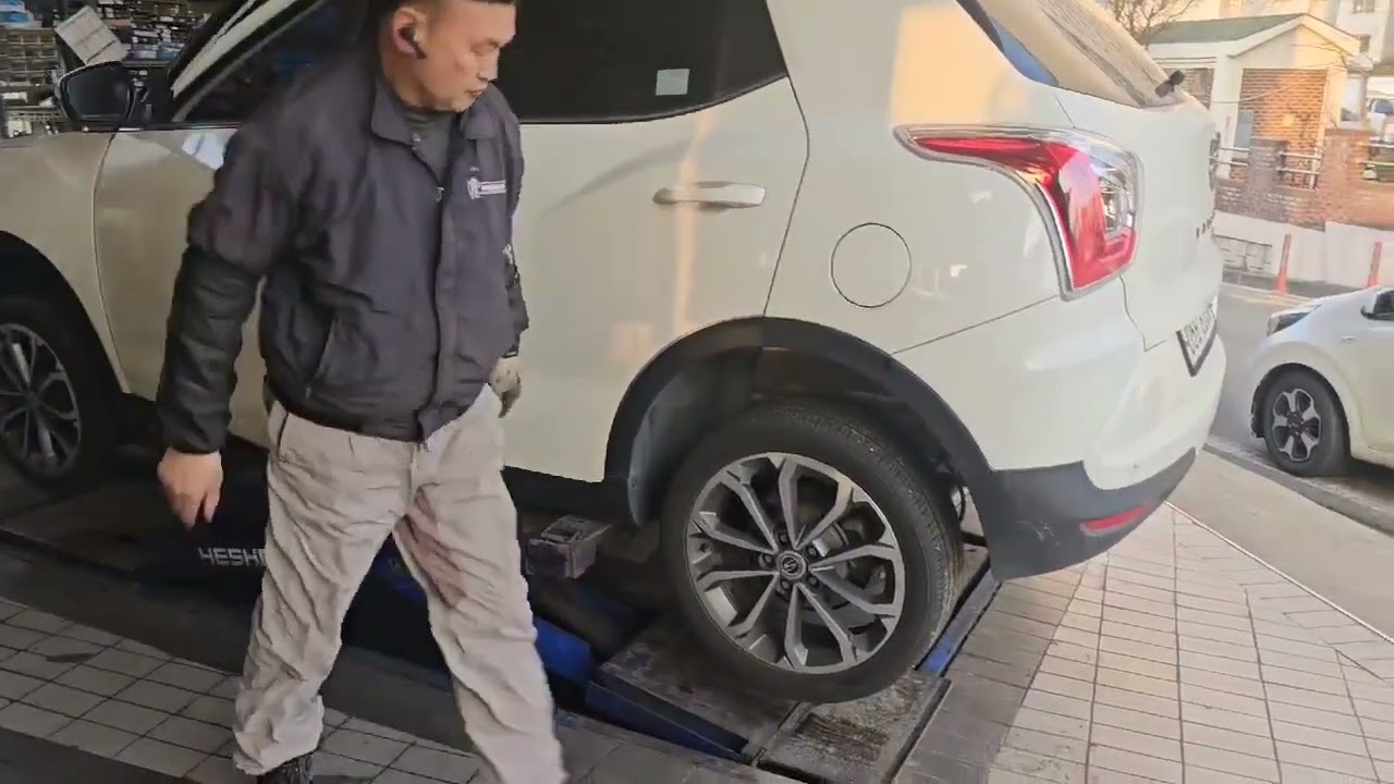 tivoli 4x4 video
