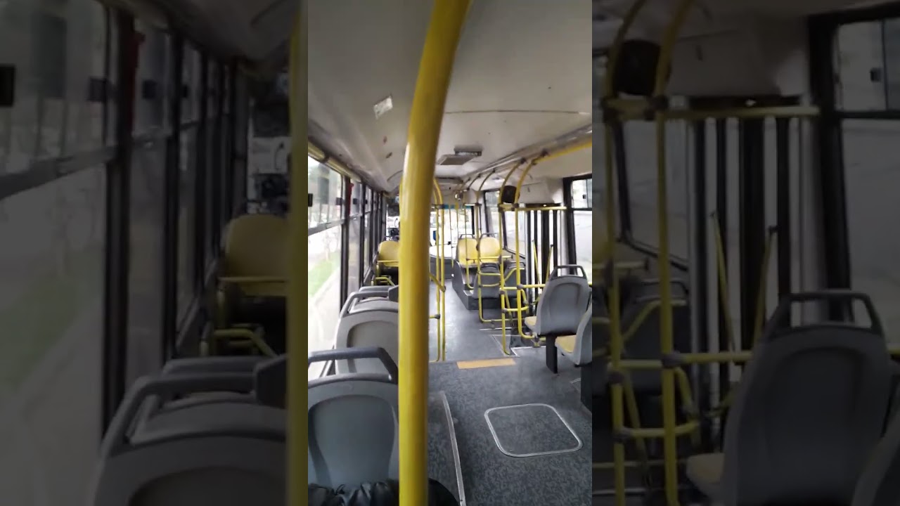 Si bus interno:1028 línea:82 recorrido:Ferreyra-Rincón bonito novobus citta piso bajo 