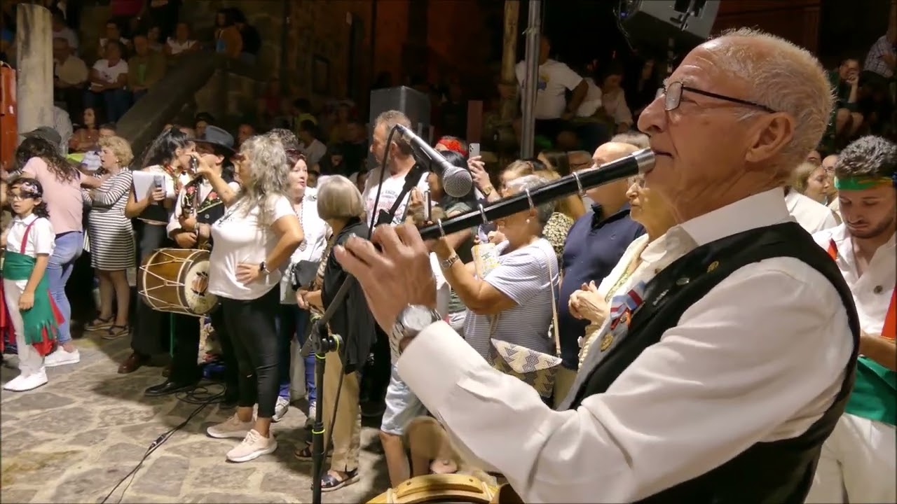 Danzantes de CUACOS DE YUSTE en II Concentración de Danzantes en Jarandilla de la Vera