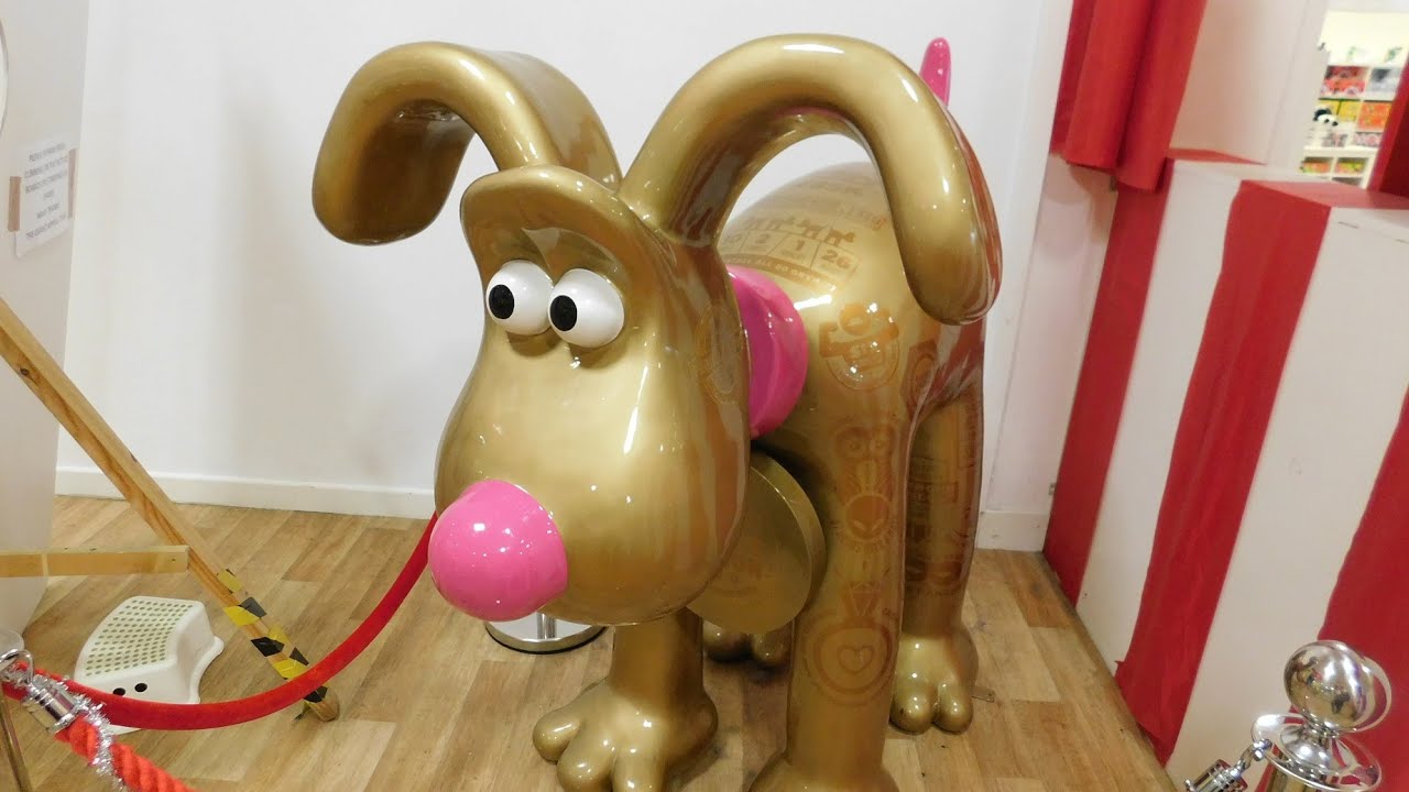 Inside The Gromit Unleashed Shop! (Cribbs Causeway, Bristol)