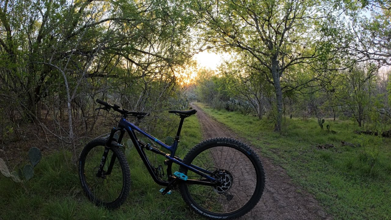 Enjoying my Polygon Siskiu T8 Riding my favorite features