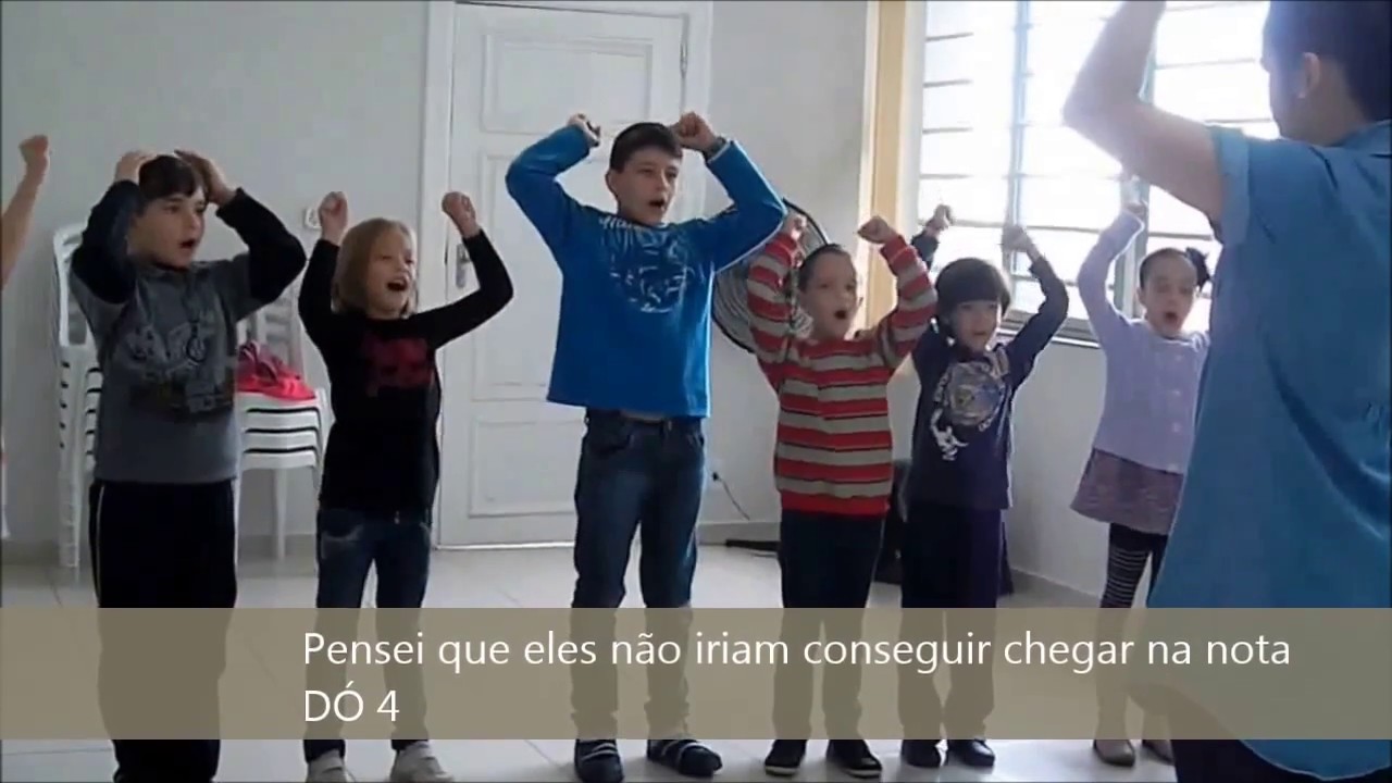 método para afinação da voz infantil (solfejo corporal )