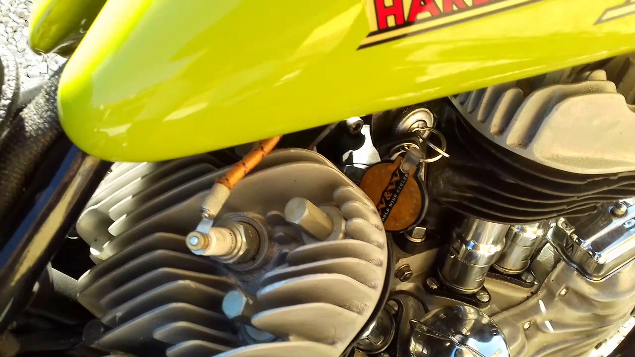 Sound Harley Davidson flathead  e triumph speed twin