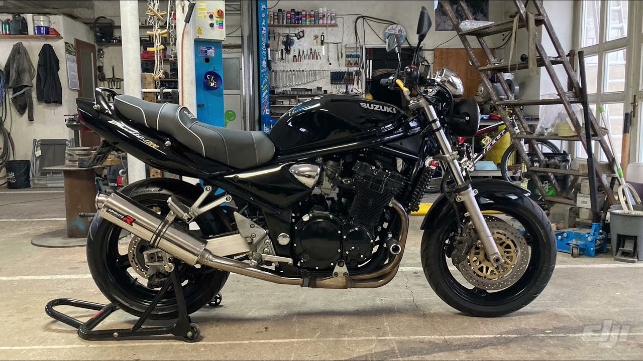 SUZUKI Bandit 1200 showtime