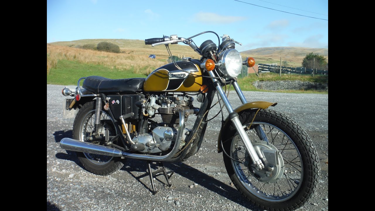 Triumph T120R oil in frame Black Mountain test ride.