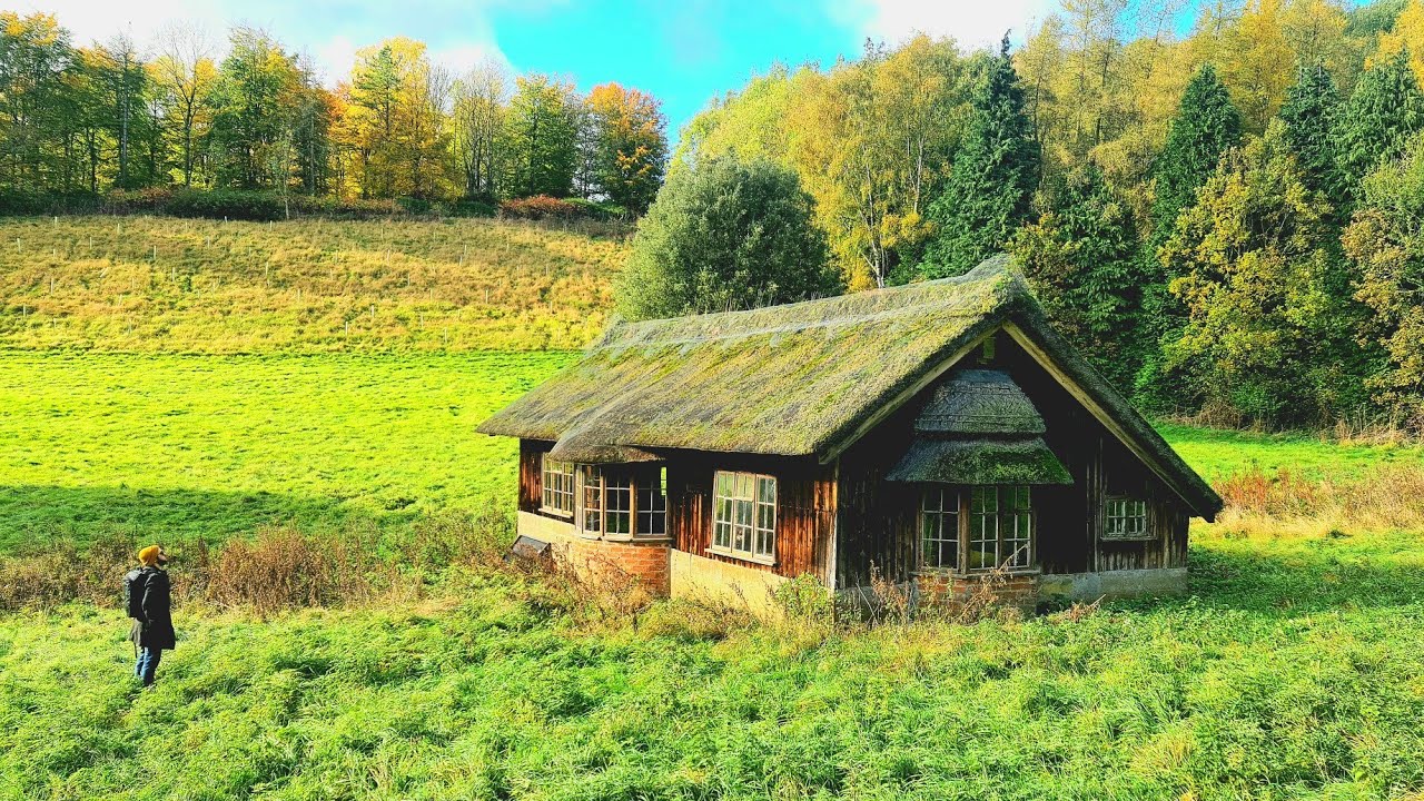 Exploring Abandoned Luxury Woodland Cabin - Lincolnshire - Abandoned Places | Abandoned Places UK