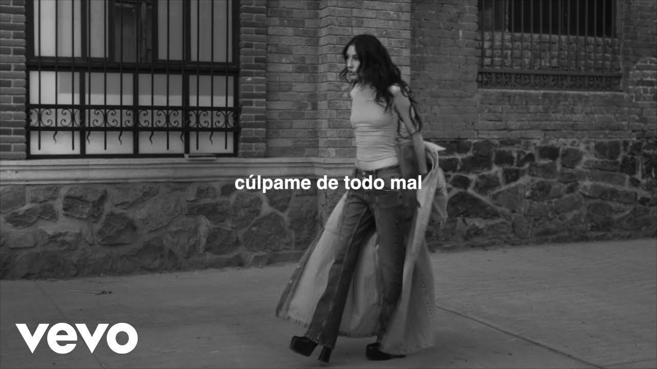 Daniela Spalla - Calle Sin Salida (Lyric Video)