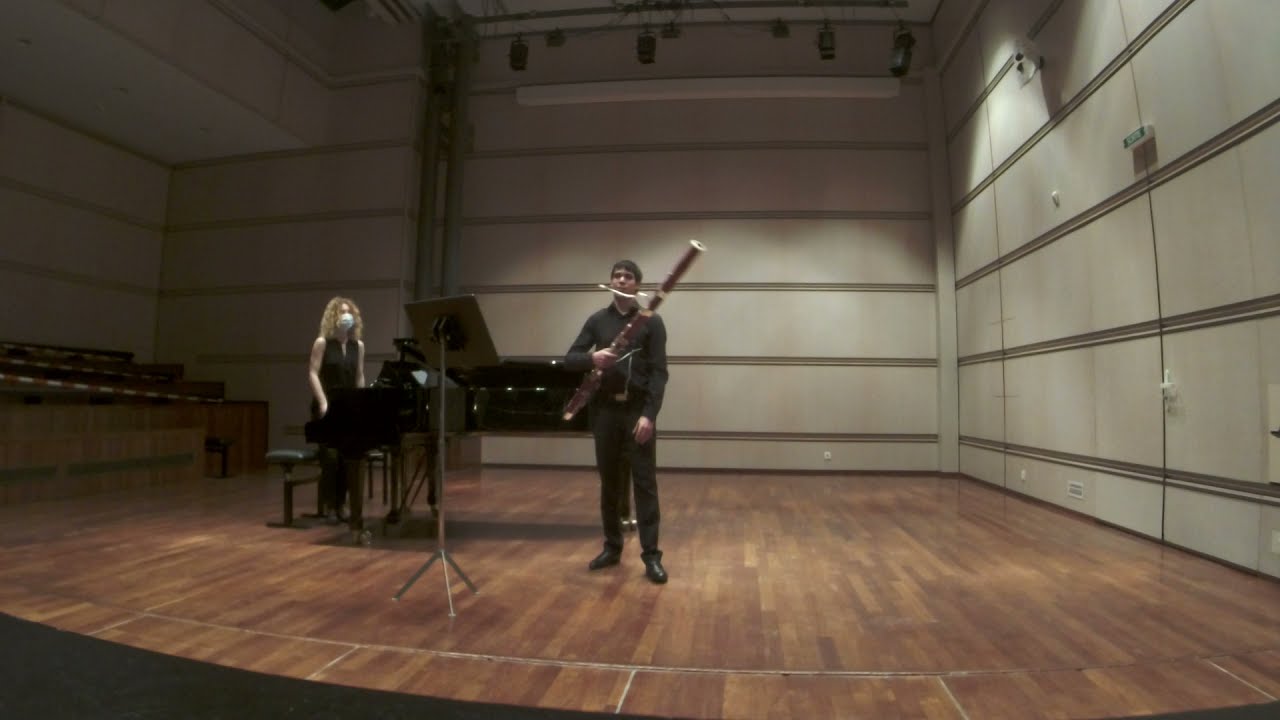 VILLA-LOBOS, H. Ciranda das Sete Notas, for bassoon and string orchestra (piano reduction)
