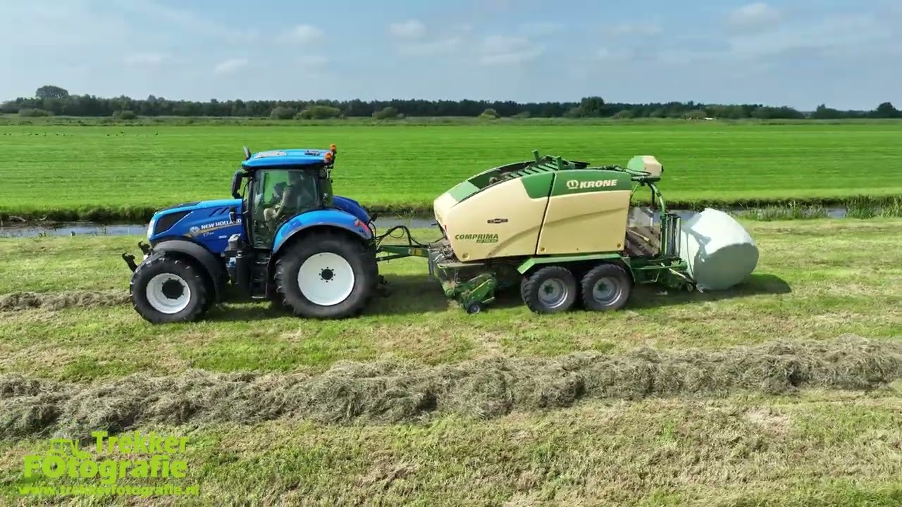 Ronde balen persen | Brak | New Holland + Krone Comprima CF 155 XC | Pressing bales | Ballenpressen