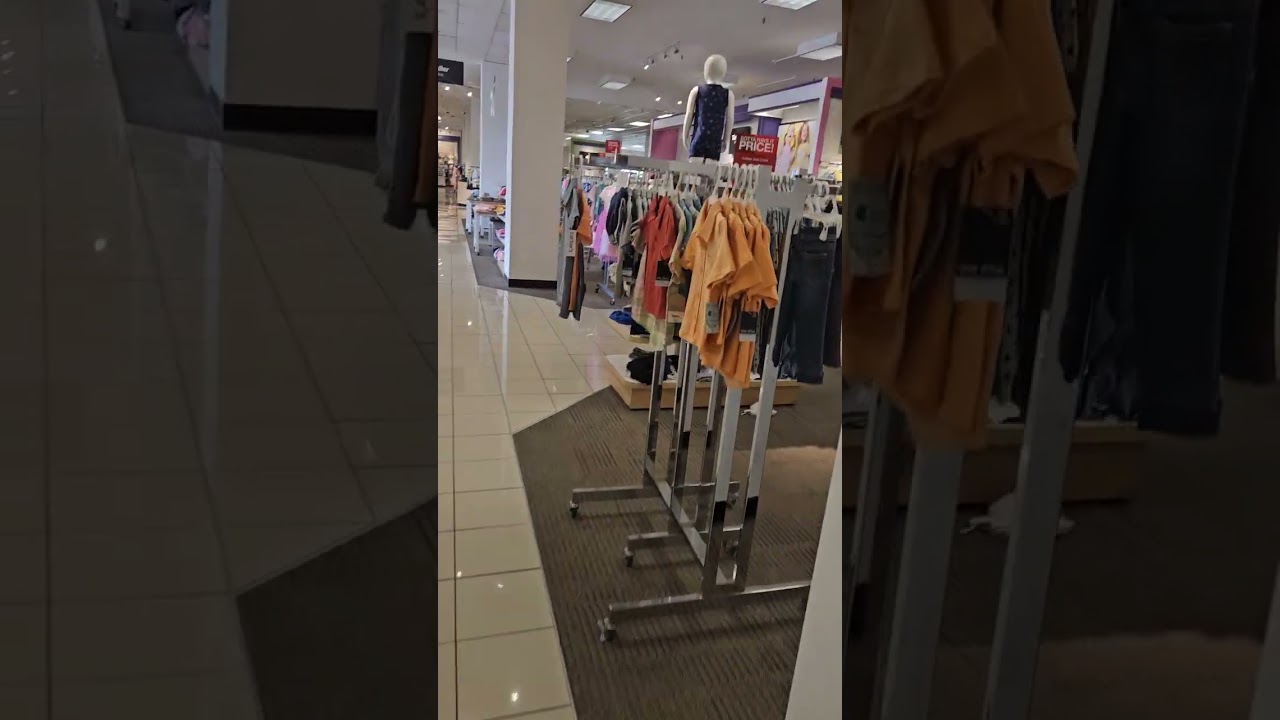 Tour of Oxford Valley Mall JCPenney in Langhorne, PA