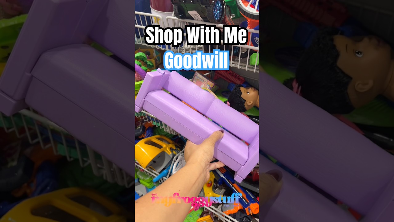 Shop With Me at Goodwill for Minis : Dolls for $1.09 | Barbie & Barbie Furniture #thriftwithme