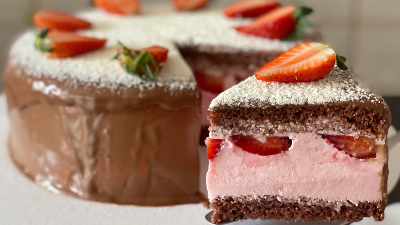 DELICIOSO BOLO NUVEM DE MORANGO