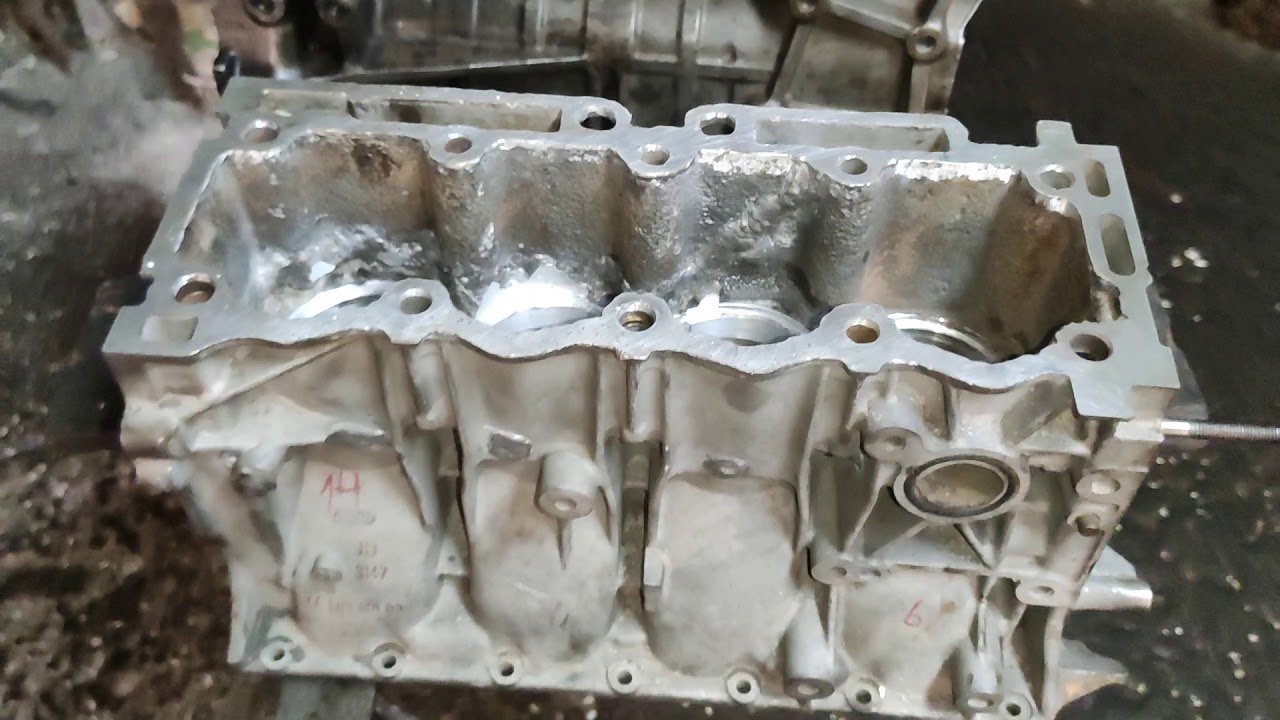 Como consertar Bloco de Peugeot, C3, trincado ou furado por corrosão.